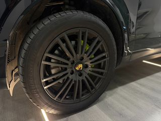 Porsche Cayenne 2019 E-HYBRID-thumb-36