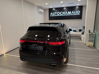 Porsche Cayenne 2019 E-HYBRID-thumb-10