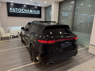 Porsche Cayenne 2019 E-HYBRID-thumb-11
