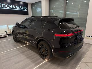 Porsche Cayenne 2019 E-HYBRID-thumb-13