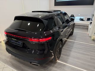 Porsche Cayenne 2019 E-HYBRID-thumb-15