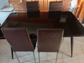table with four chairs-thumb-1