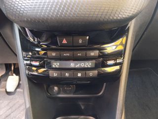 Peugeot 2008 2018 1.2 STYLE-thumb-13