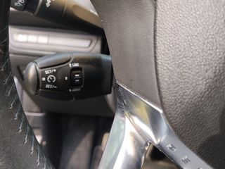 Peugeot 2008 2018 1.2 STYLE-thumb-16