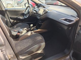 Peugeot 2008 2018 1.2 STYLE-thumb-19