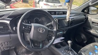 Toyota Hilux 2020-thumb-4