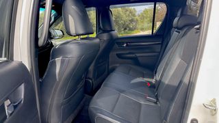 Toyota Hilux 2020-thumb-8