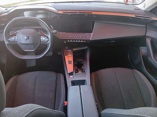 Peugeot 308 2022-thumb-7