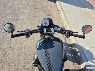 Moto Guzzi V9 2016 BOBBER-thumb-12