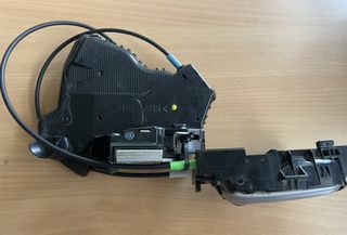 Lexus Κλειδαριά εμπρός δεξιά 6PIN 69030-33261