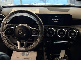 Mercedes-Benz CLA 180 2022 AMG LINE 45S-thumb-40