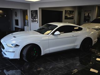 Ford Mustang 2019-thumb-12