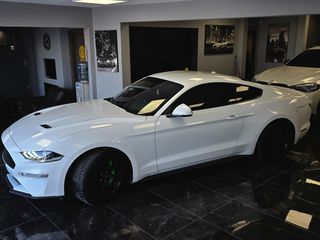 Ford Mustang 2019-thumb-14