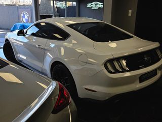 Ford Mustang 2019-thumb-15