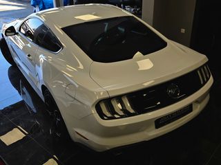 Ford Mustang 2019-thumb-19