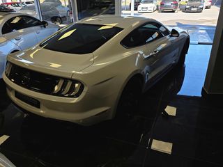 Ford Mustang 2019-thumb-24