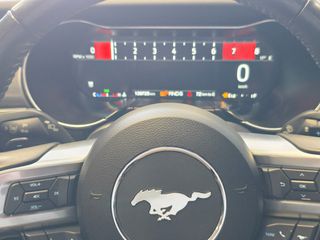 Ford Mustang 2019-thumb-32