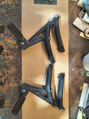 Πατάκια συνεπιβάτη KTM 690 SMR (μαύρα)