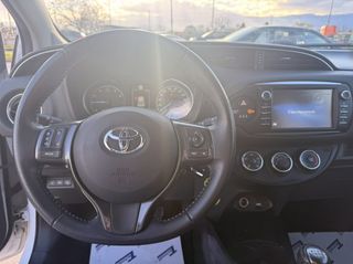 Toyota Yaris 2019-thumb-11