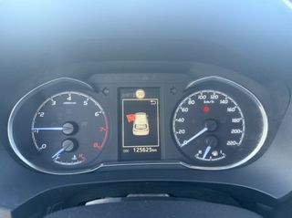 Toyota Yaris 2019-thumb-13