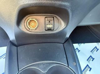 Toyota Yaris 2019-thumb-5
