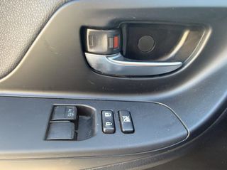 Toyota Yaris 2019-thumb-6