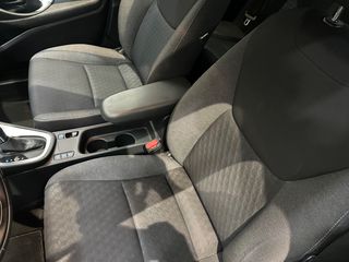 Toyota Yaris 2021 1.5 HYBRID DESIGN-thumb-4