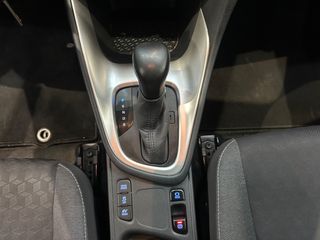 Toyota Yaris 2021 1.5 HYBRID DESIGN-thumb-5