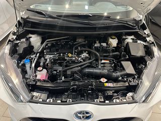 Toyota Yaris 2021 1.5 HYBRID DESIGN-thumb-8