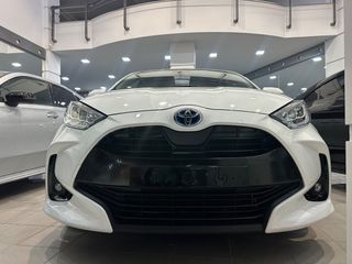 Toyota Yaris 2021 1.5 HYBRID DESIGN-thumb-35