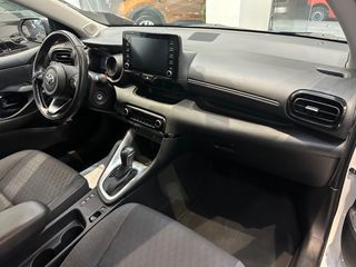 Toyota Yaris 2021 1.5 HYBRID DESIGN-thumb-26
