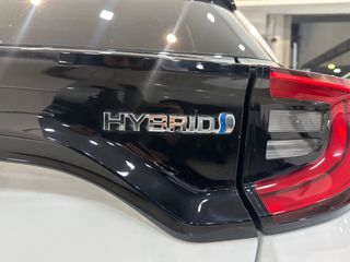 Toyota Yaris 2021 1.5 HYBRID DESIGN-thumb-28