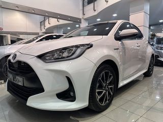 Toyota Yaris 2021 1.5 HYBRID DESIGN-thumb-33