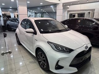 Toyota Yaris 2021 1.5 HYBRID DESIGN