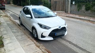 Toyota Yaris 2022 1.5 HYBRID-thumb-2