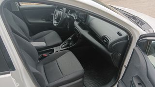 Toyota Yaris 2022 1.5 HYBRID-thumb-8