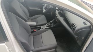 Toyota Yaris 2022 1.5 HYBRID-thumb-9