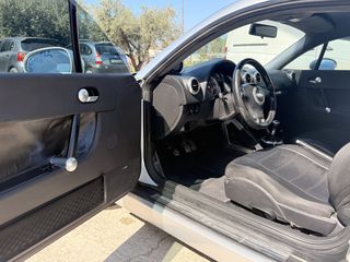 Audi TT 2002-thumb-32