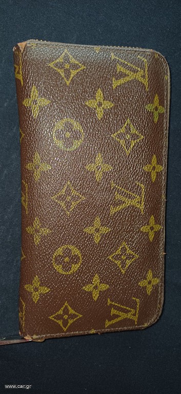 Louis Vuitton Monogram XL zippy organizer