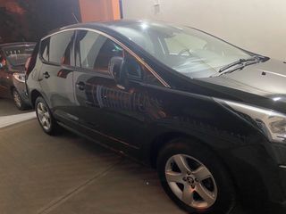 Peugeot 3008 2014-thumb-2