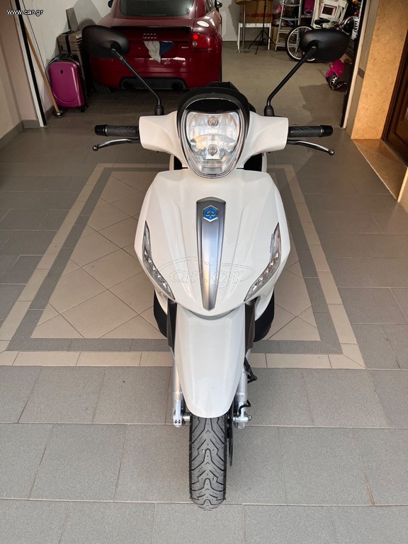 Piaggio Beverly 350 2017 BEVERLY 350 SPORT TOURING ABS