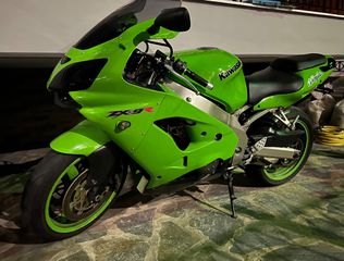 Kawasaki Ninja ZX - 9 R 2001