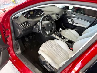 Peugeot 308 2017 ALLURE 130HP 53.900KM !-thumb-16
