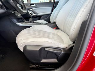 Peugeot 308 2017 ALLURE 130HP 53.900KM !-thumb-24