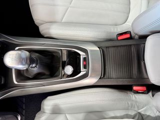 Peugeot 308 2017 ALLURE 130HP 53.900KM !-thumb-26