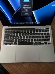 MacBook Pro-thumb-3