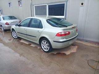 RENAULT LAGUNA-thumb-1
