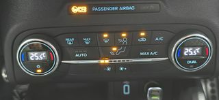 Ford Focus 2020 ST LINE-thumb-11