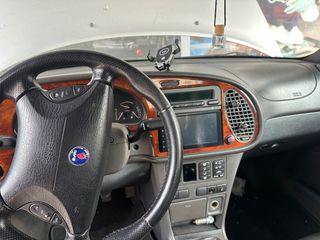 Saab 9-3 2001 AERO-thumb-4