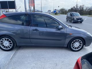 Ford Focus 2002-thumb-6